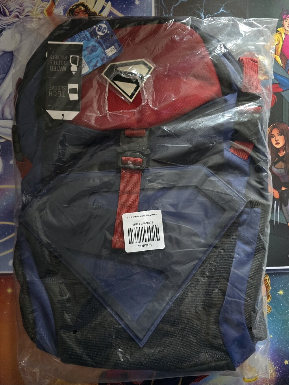 DC Comics Superman Backpack - Picture 2 of 4